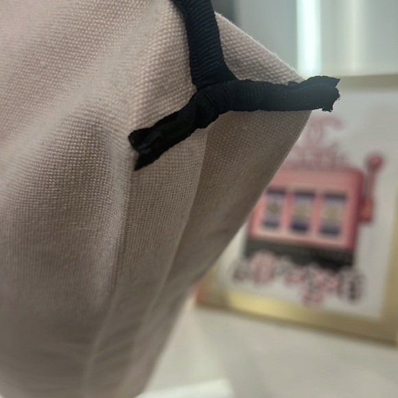 Lancôme canvas tote bag. EUC with Lancôme flower logo - Picture 9 of 10